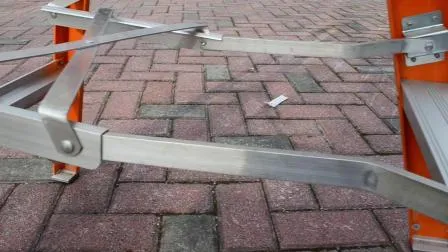 En131 Household&Domestic Fiberglass Foldable&Folding Tool Tray Ladder with 2*4 Step 